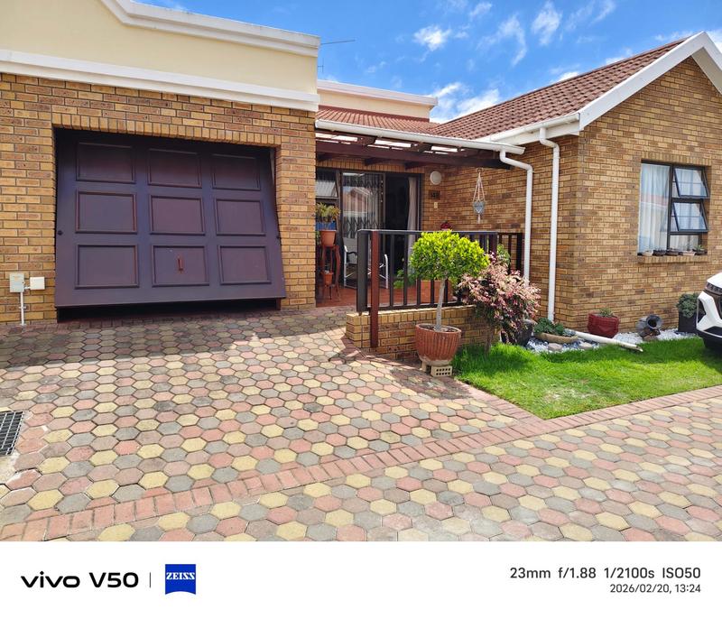 2 Bedroom Property for Sale in Hartenbos Western Cape